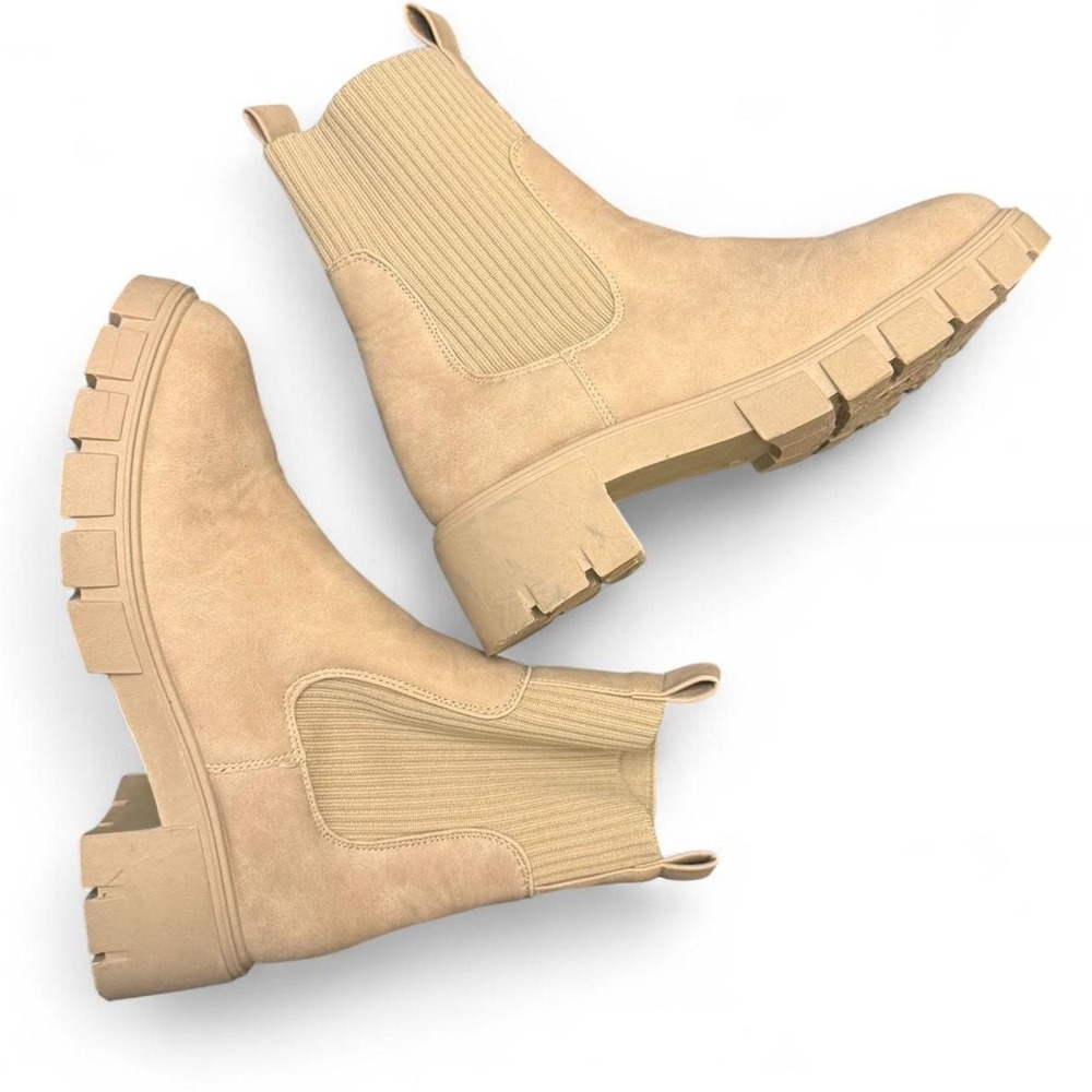 Tan Lug Sole Chelsea Boots Ribbed Sock Ankle Beige Platform Booties